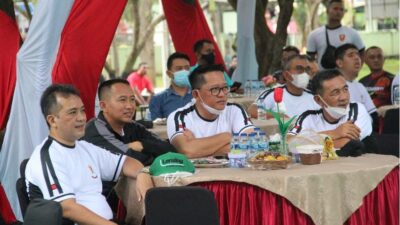 HUT Armed 1/SY/1 Kostrad, PT. South Pacific Viscose Partisipasi Berikan Bantuan Anak Yatim