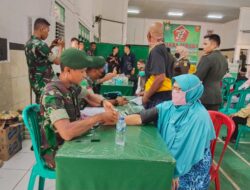 Peringati HUT TNI, MenArmed 1/SY/1 Kostrad Gelar Baksos Kepada Warga Purwakarta