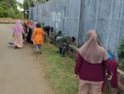 Satgas Citarum Harum sektor 13 gelar Jumsih bersama Warga Desa