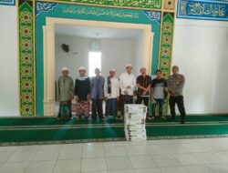 Berburu Berkah Ramadhan, Polsek Plered Bagikan Takjil