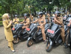 Perkuat Pelayanan Masyarakat Desa, Bupati Anne Bantu Ratusan Motor Buat Aparat Pemdes