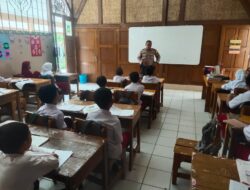 Bhabin Polsek Plered Sambangi Tenaga Pengajar