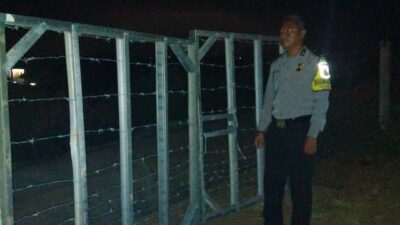 Tak Kenal Waktu, Polsek Plered Jaga Ketat Jalur Kereta Cepat