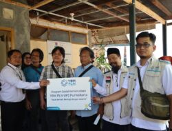 Jelang Peringatan Hari Listrik Nasional ke 79, PLN Purwakarta Gelar Acara Berbagi Pada Anak Yatim dan Dhuafa Rumah Singgah HWDI Purwakarta