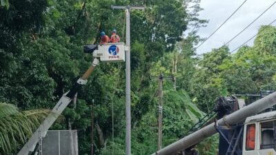 PLN Jabar Salurkan Bantuan Hygiene Kit di Lokasi Terdampak Banjir Pelabuhan Ratu Sukabumi