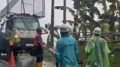 Kisah Pejuang Listrik yang Tetap Bertugas Meski Rumahnya Tertimbun Longsor