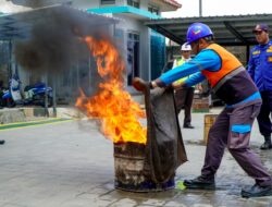 PLN UP3 PURWAKARTA RESPON CEPAT DALAM SITUASI DARURAT DENGAN GELAR SIMULASI TANGGAP DARURAT BENCANA