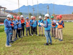 Perkuat Keandalan Jaringan Listrik, PLN UP3 Purwakarta Gelar Gerakan Pemeliharaan Gabungan di Wanayasa Purwakarta