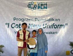 YBM PLN UP3 Purwakarta Salurkan Bantuan Seragam Sekolah untuk Siswa SDN Baktisari Pamanukan
