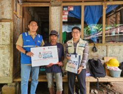 PLN UP3 Purwakarta Hadirkan Harapan Baru Bagi Keluarga Prasejahtera Melalui Program Light Up The Dream dengan semangat Kemerdekaan