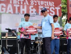 Dukung Pendidikan Generasi Muda, Perum Jasa Tirta II Serahkan Beasiswa bagi Atlet Berprestasi