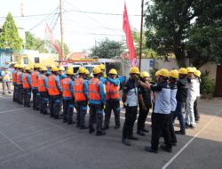 PLN ULP Purwakarta Kota Gelar Safety Briefing untuk Optimalkan Layanan dan Keselamatan Kerja Petugas Yantek dan P2TL, dengan Semangat Hari Pelanggan 2025