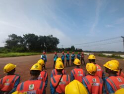 PLN ULP Subang Gelar Pemeliharaan Gabungan Jaringan Listrik, Siapkan Keandalan Kelistrikan Jelang Natal dan Tahun Baru 2025