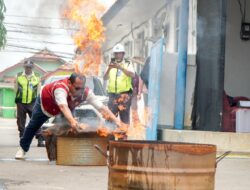 PLN UP3 Purwakarta Tingkatkan Kesiapsiagaan Bencana Melalui Simulasi Tanggap Darurat di Kantor ULP Pamanukan