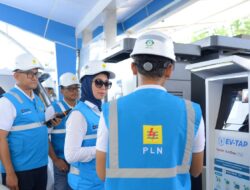 Direktur Distribusi PLN Tinjau SPKLU di Jalur Mudik Tol Trans Jawa, Pastikan Pemudik Kendaraan Listrik Aman hingga Tujuan