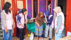 Women Support Women Jelang Dirgahayu RI, YBM dan Srikandi PLN Purwakarta Berikan Alat Bantu Gerak untuk Dukung Kemudahan Mobilitas Perempuan Tangguh
