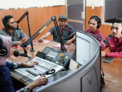 PLN UP3 Purwakarta Berikan Edukasi Keselamatan Ketenagalistrikan kepada Masyarakat Melalui Talkshow Radio, Jelang Hari Pelanggan Nasional